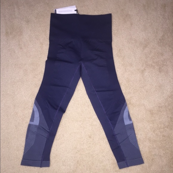 LNDR Pants - LNDR NWT crop LNDR Pants - LNDR NWT crop